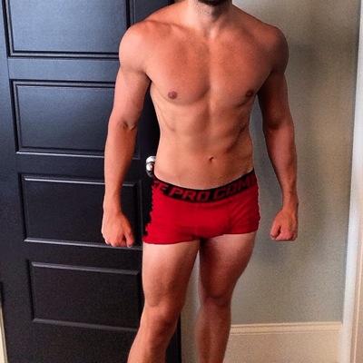 Solo #malemodel and #camboy on #cam4 Follow me to see when I am putting on a #live #camshow! ;)