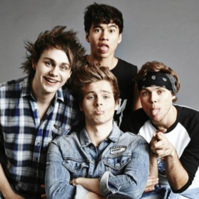 Lets focus on the fact that Ashton has a school girl giggle