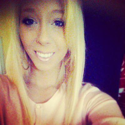 blonde dancer who is outgoing and loves to have fun :)