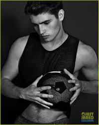 I am Gregg sulkin I leave in England I love too do anything