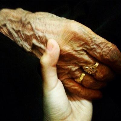 هذا الحساب صدقه جاريه لجدتي رحمها الله رحمه واسعه وتغمدها برحمته