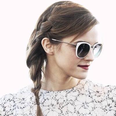 EmmaRPGDU's profile picture. Des rêves pleins la tête et des étoiles pleins les yeux