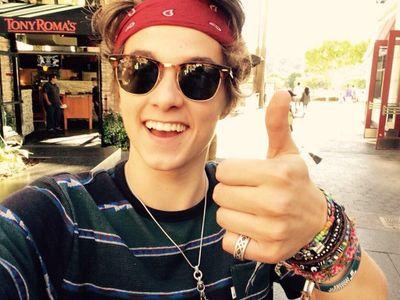Music Lover|Reader|5SOS|The Hunger Games|