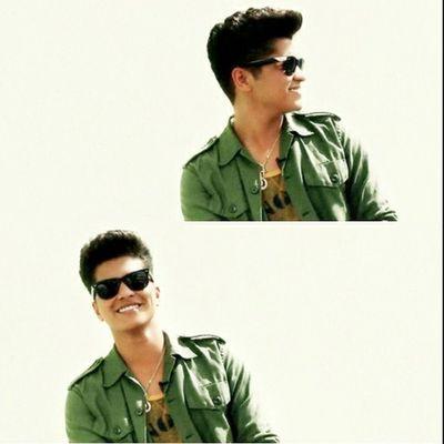 Doo-wops and hooligans. Unorthodox Jukebox.