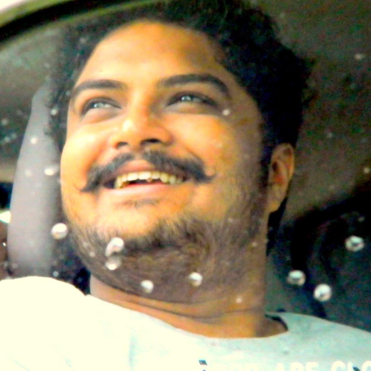 shantanuindra's profile picture. Day dreamer, motivator...