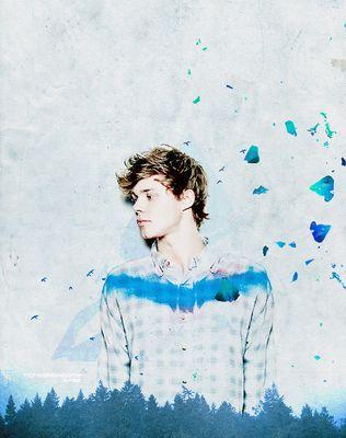please follow my main @5SOS__NUGGETS