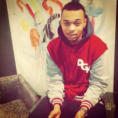 addicted to music and basketball Raleigh made 21 Chill dude Follow me on instragram :HaywoodIII✈. Snapchat :austinhaywood #NCCU.  919