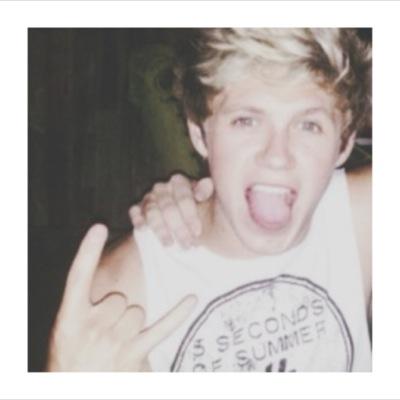 follow @coffeenxrry please, ily