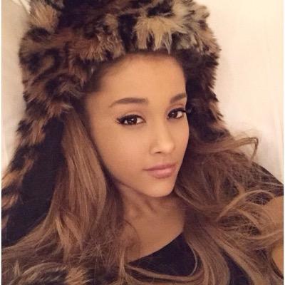 honeymoon ave. Ariana Grande is the reason why i wake up with a smile in the morning. without you i feel broke. ☯☾☮