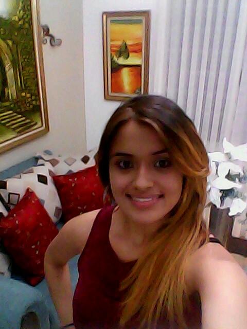 Hola ♥ Me dicen karina  Soy demasiado pana ^^ ! Sigueeme y lo veras :)  ♥ me gusta el RAP // REGGAE  amo la playa me encanta los tatuajes R.D