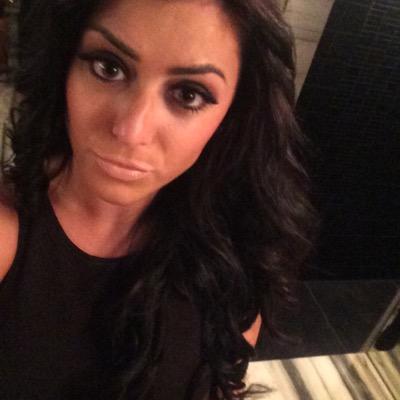 Dina_malka_'s profile picture. 