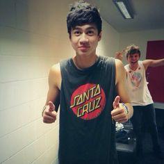 don't follow this account bby pls follow me back on @BITCHINIRWIN