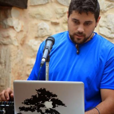 Amante de la vida pirata y de las autocaravanas! Streamer en Twitch y Dj animador lo mejor para tus fiestas Booking al 699106839