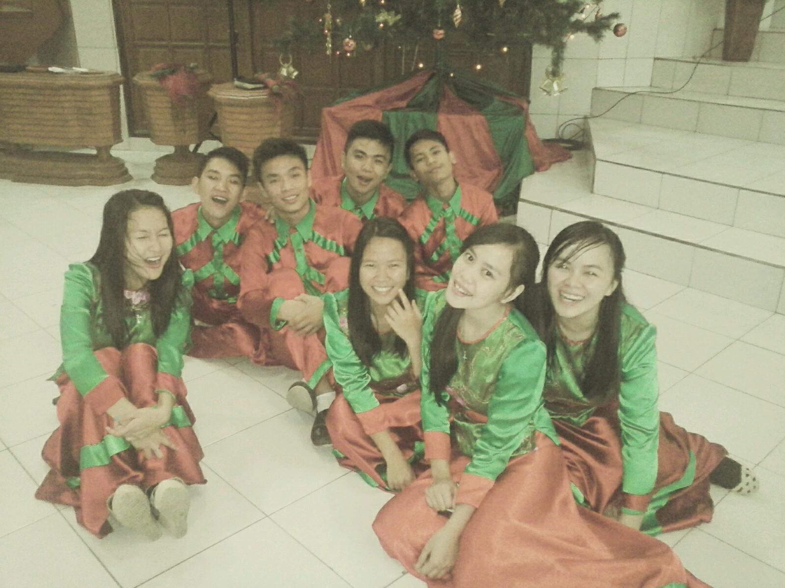 •Setiap talenta yang TUHAN berikan, kami persembahkan untuk Kemuliaan-NYA• Tambourine player's @MuLiaDebora @ChristiSilap @LhinaSilap #Geiby #Holly #Santy