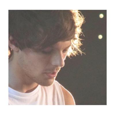 FOLLOW @dazzlinglou_
