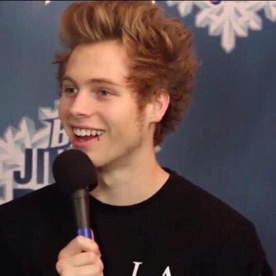 luke hemmings and the asian one