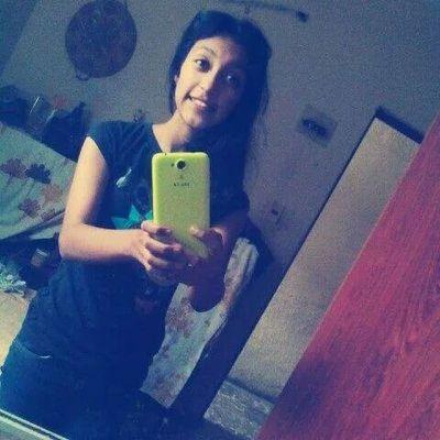 Trata como quieren que te trate. :)