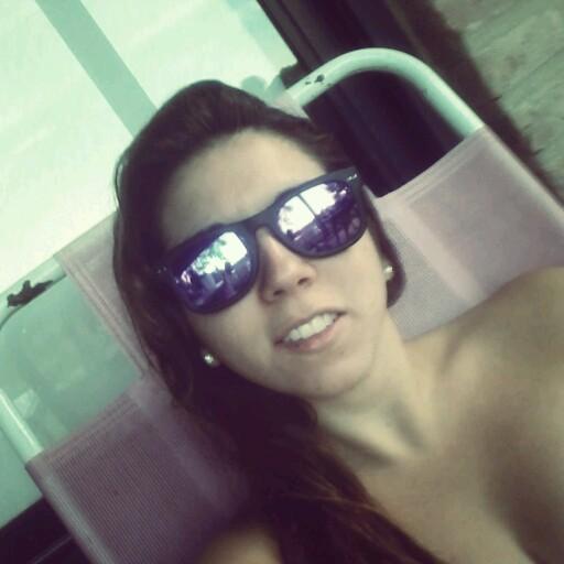 Me amarré a tu cintura, y aunque hable la gente, no te cambio por nada..❤TE AMO❤