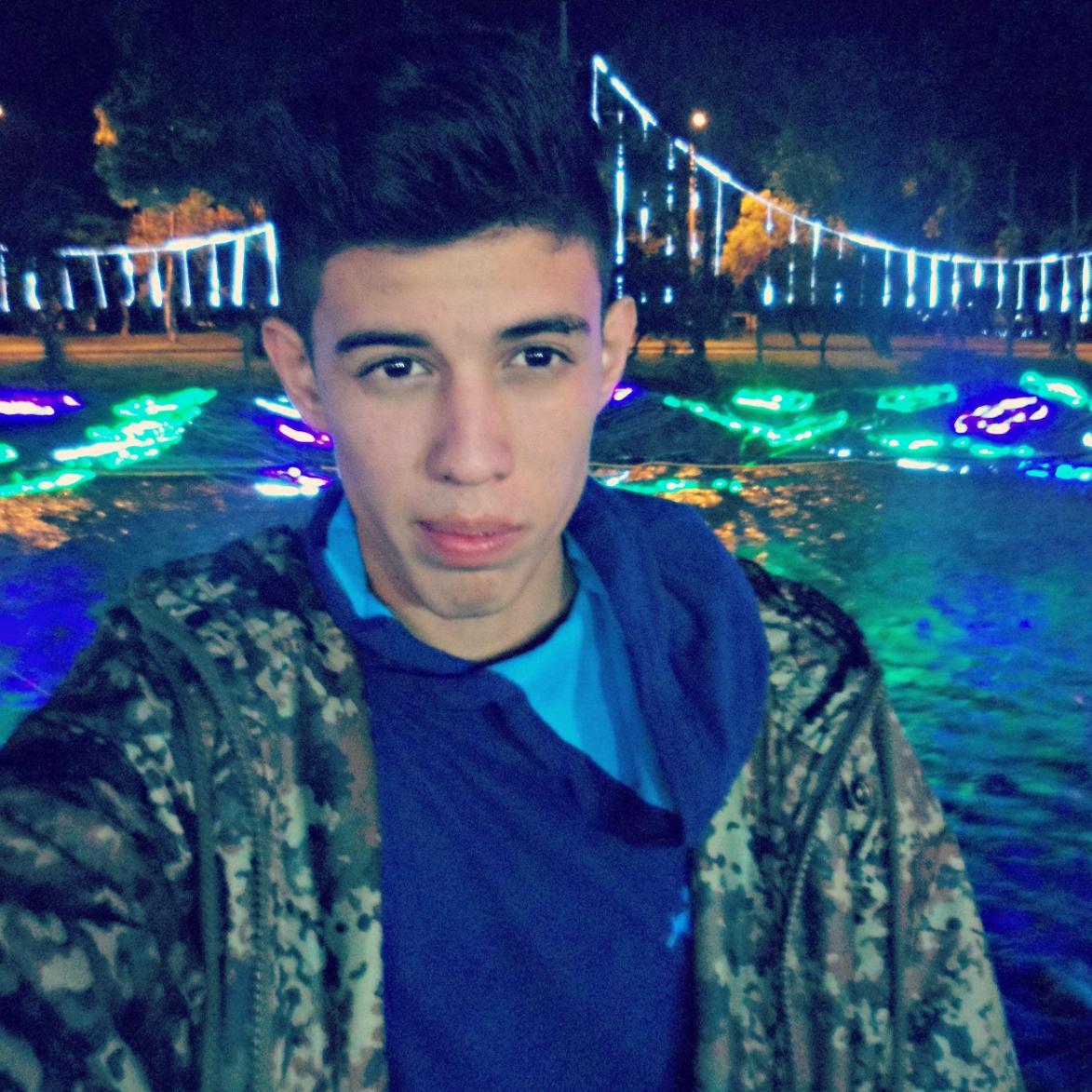 Feliz de estar visitando medellin :D
