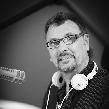 Fighting Political Correctness and Shippers of Bulls ! Broadcaster, Social Media person, You-tuber,Geezer and so much more !