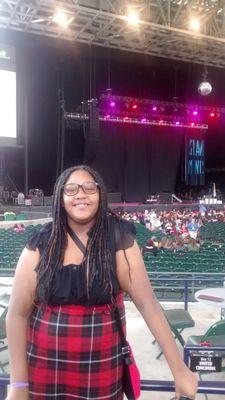I love my mom and one direction, live in Atlanta