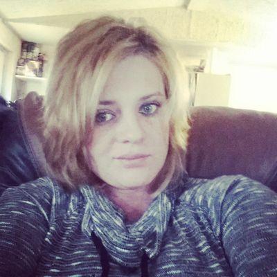 Mother of three and proud to a country girl from the TEXAS Panhandle... hardworking and play even harder...