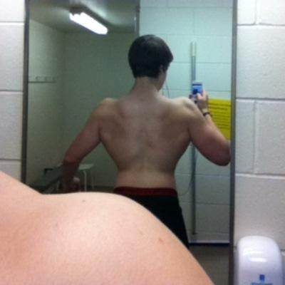 Teen bodybuilder. Follow me on my aesthetic journy! Feel free to ask me questions about Nutrition/ Lifting/ Supplements. I'll answer them the best I can!