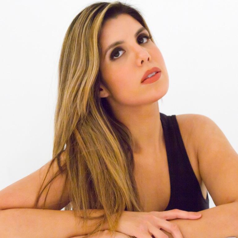 romanesquebty's profile picture. Your not-so-average girl from the block turned editorial, runway, & retail/freelance MUA. Self-taught. https://t.co/7jXjwSDJMZ