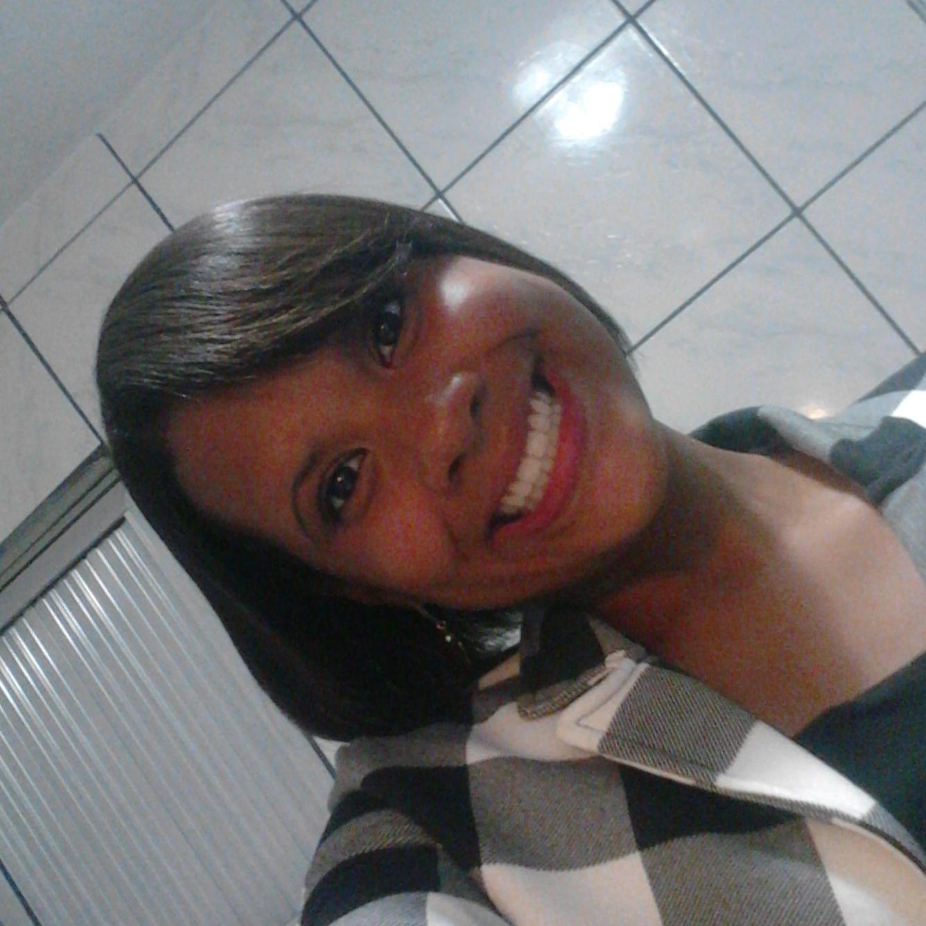 tu és o Deus que me sonda.. tu és o deus que me ver.. nao tenho todas as respostas.. mas de uma coisa sei, por toda minha vida ti adorareiii...