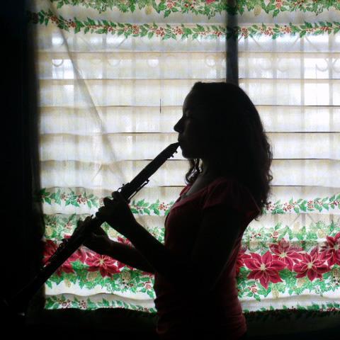 Simplemente una chica, cristiana por gracia de Dios, apasionada por la música y las ciencias