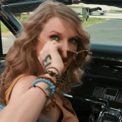 It's kinda unhealthy how much I love Taylor Swift.