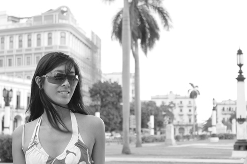Currently, I'm just ordinary, but I hope to be EXTRAORDINARY someday! I ♥ travelling, my ex-MINI Cooper, fashion and snowboarding. Major bargain hunter.