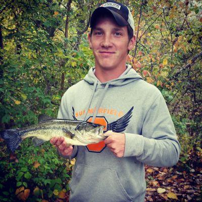 20 years old ,sports,weightlifting,fishing,hunting and trucks are my life
