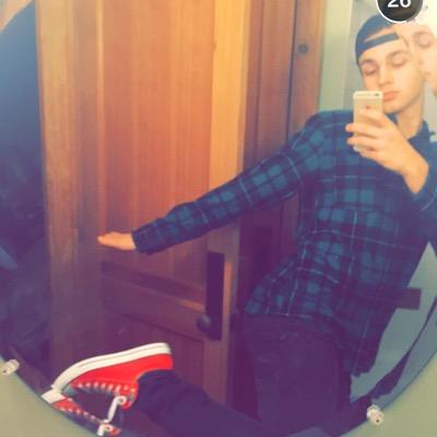 [FREE FOLLOW] Follow my main @JonahsMine for a dm to whoever i have (dm my main for info)please be active:) jonah marais 4ever. xoxo