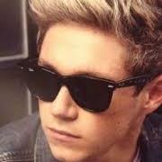 Love Niall Horan, proud to be a PAKISTANI, love cricket, music  and chocolate :)