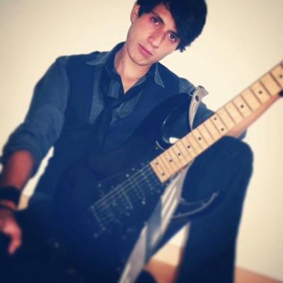 i live my life a musical note at a time yuo can call me iv instagram:ivanedlmc
