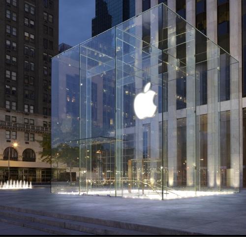 Apple fanátic
     