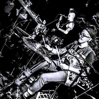 slutzville's profile picture. 