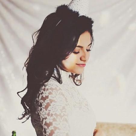 i dont use this account pls follow me @bethdasuperstar :)