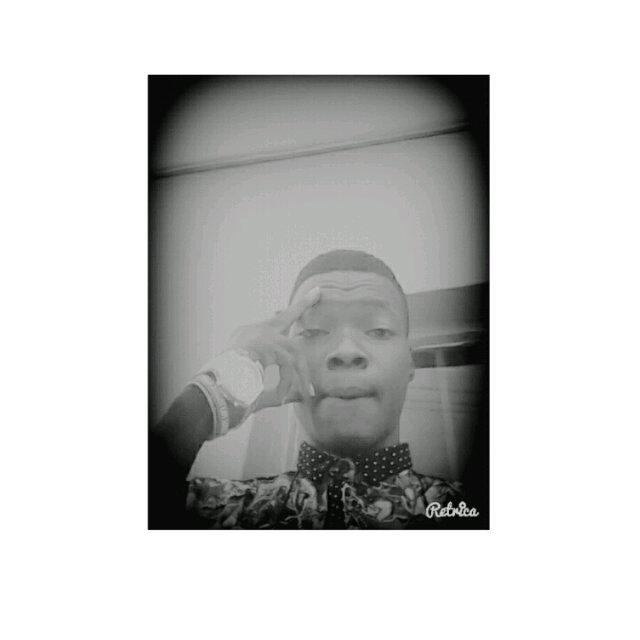 Mide_VO's profile picture. ▼▲ Upcoming BasketBall Player ▲▼   Drake's very own • Justinbieber is the favorite and Lebron james  is the mentor.  IG: Mide_VO