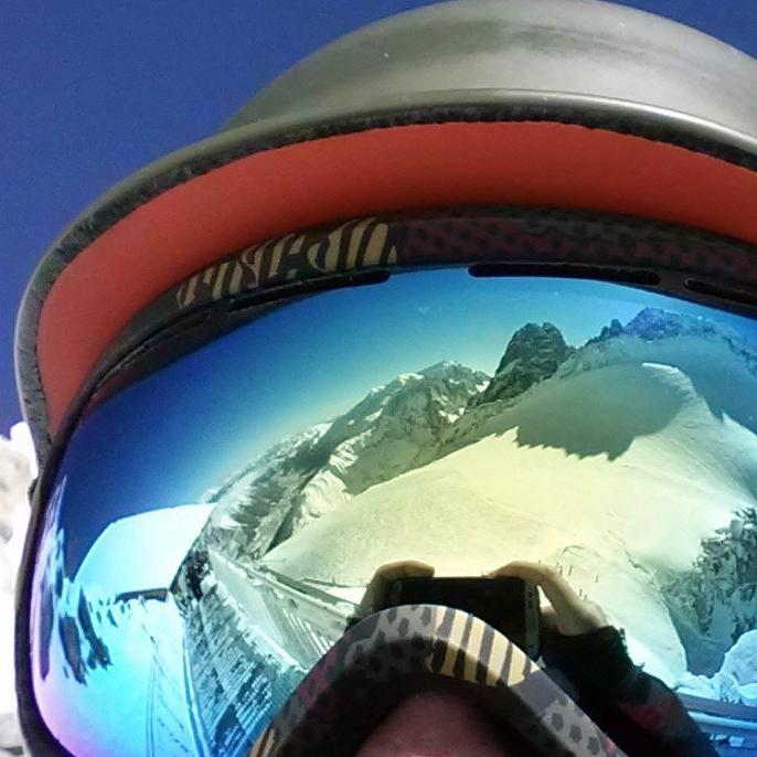 Live ski lift status updates from Whistler, fed directly to this Twitter account. Also http://t.co/bgSxOWRVFf & http://t.co/rlskulAzWx – built by @cbrumelle