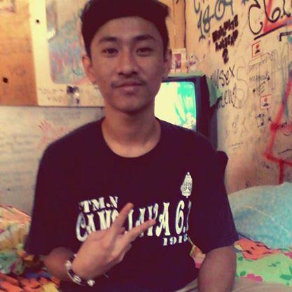 Pejuang yg memperjuangkan senyumnya orang2 yg disayang :) | pin 51A95BA1