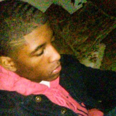 ima check yo little picture u send me on snapchat but if ion no u i gotta go back two my letters nd if u ugly un un baby u dismissed