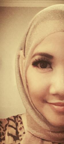 nisapurnamasari's profile picture. The best make up is a smile