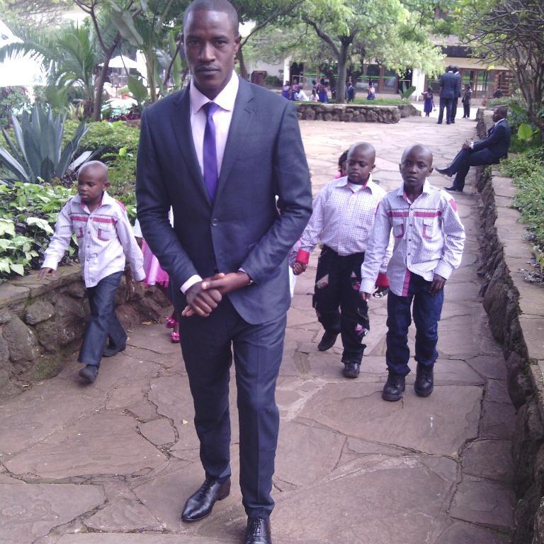God’s son.https://t.co/HykeMEwJEU. Entrepreneur. God leads,I follow