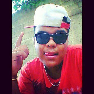 sempre de boas com td....sqn sou mto explosivo as vezes,mais sei tratar as pessoas bem é isso hahaha :)
