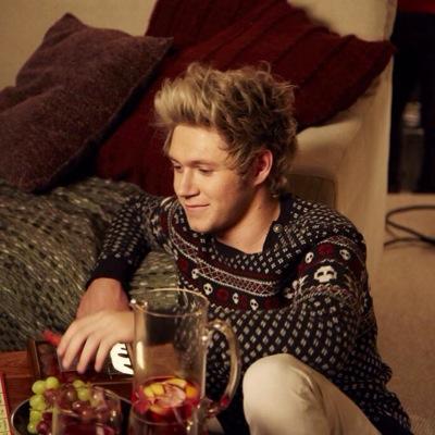 niammnuggets's profile picture. I kinda spend my life obsessing over a boyband...