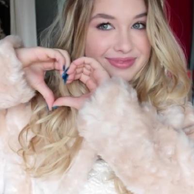 Je m'appelle Alison j'ai 14 ans ❤ et je suis fan de enjoyphoenix ♡ J'aime tellement ces vidéos je sais pas ce que je ferai sans elle Marie la plus parfaite ♡