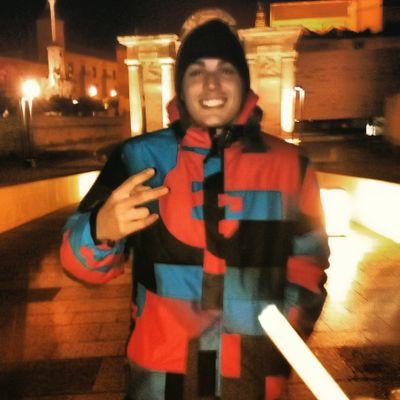 58'. Cofrade de corazón porque cofrade se nace no se hace. A veces ser honrado es como mear contra el viento.#AGNS.