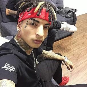 @MC_Guime 
Tii Amuh Principe Tatuado
NMNM 
Relaxa
EuVimPraFicar
NaPistaEuArraso